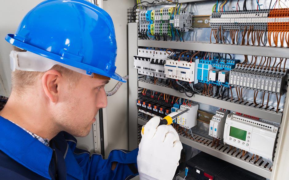 besoin d'un électricien Poissy